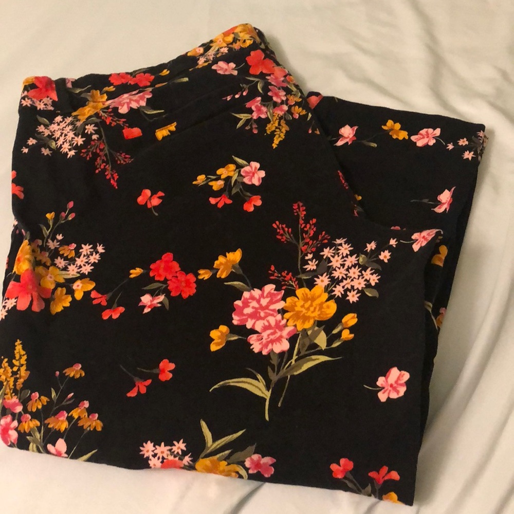 Old Navy Pixie Cut Slacks